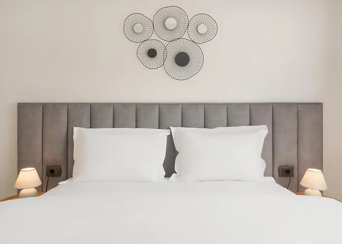 Urban Suite- Luxe 2Br With Balcony And Parking