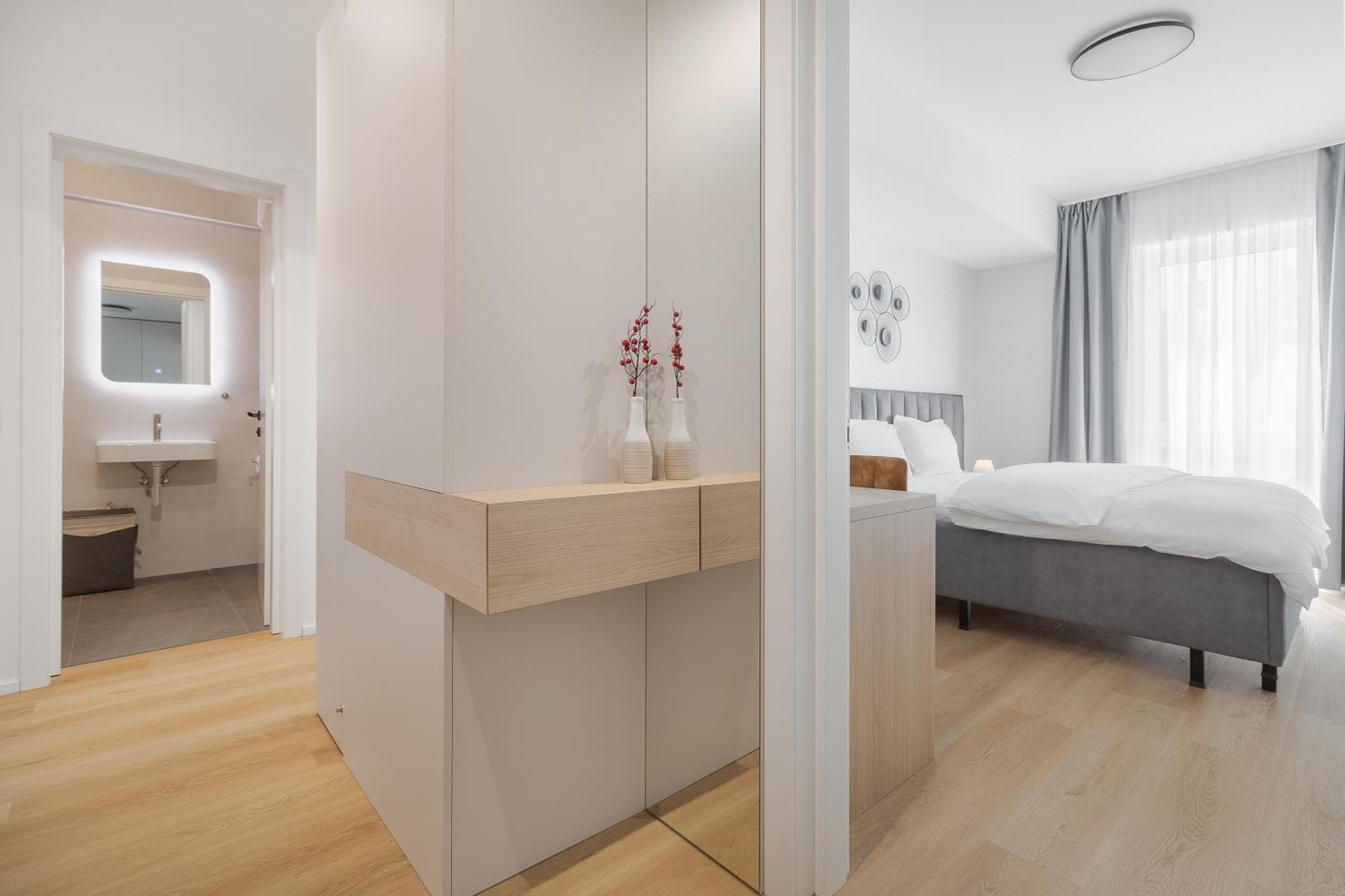 Appartamento Urban Suite- Luxe 2br With Balcony And Parking Gran Varadino